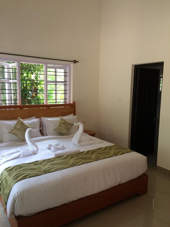 Leisure Vacations Whispering Woods Hotel มาดิเครี ภายนอก รูปภาพ